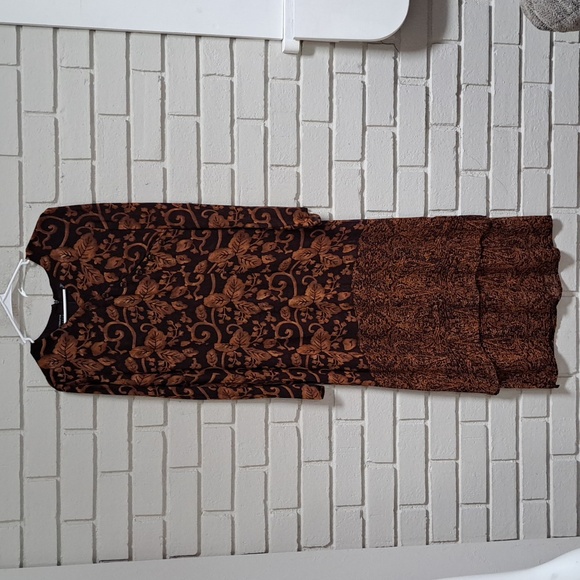 Liz Claiborne Fall Leaf Design Sheer Overlay Layered Maxi Dress. Size 4 - Picture 9 of 12